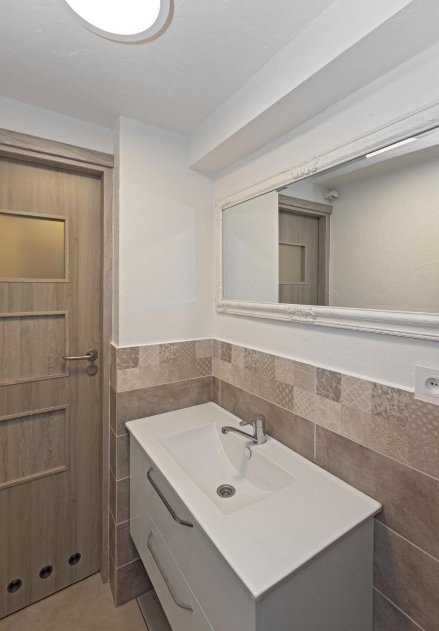 Happyinn Rooms คอนัส ภายนอก รูปภาพ